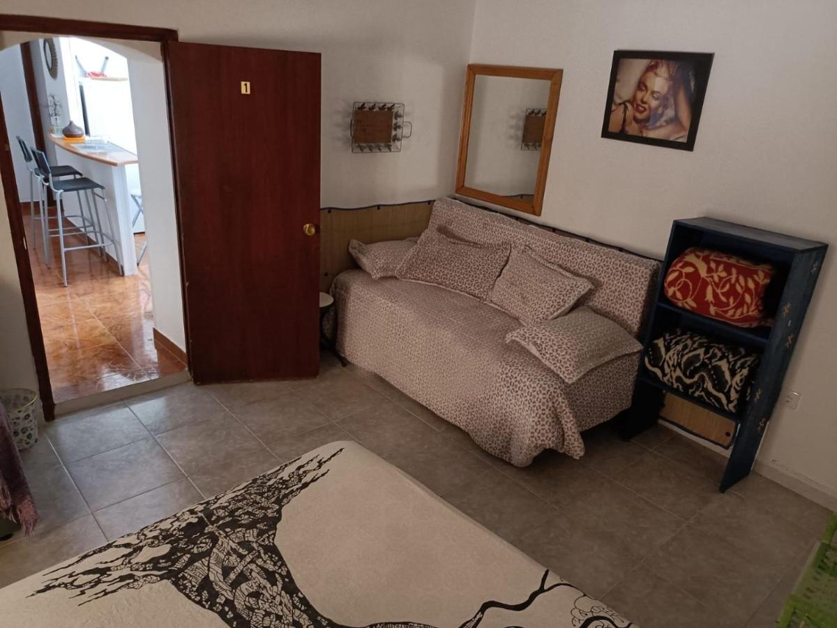 Apartamento Turistico Muralla De Caces Exterior foto