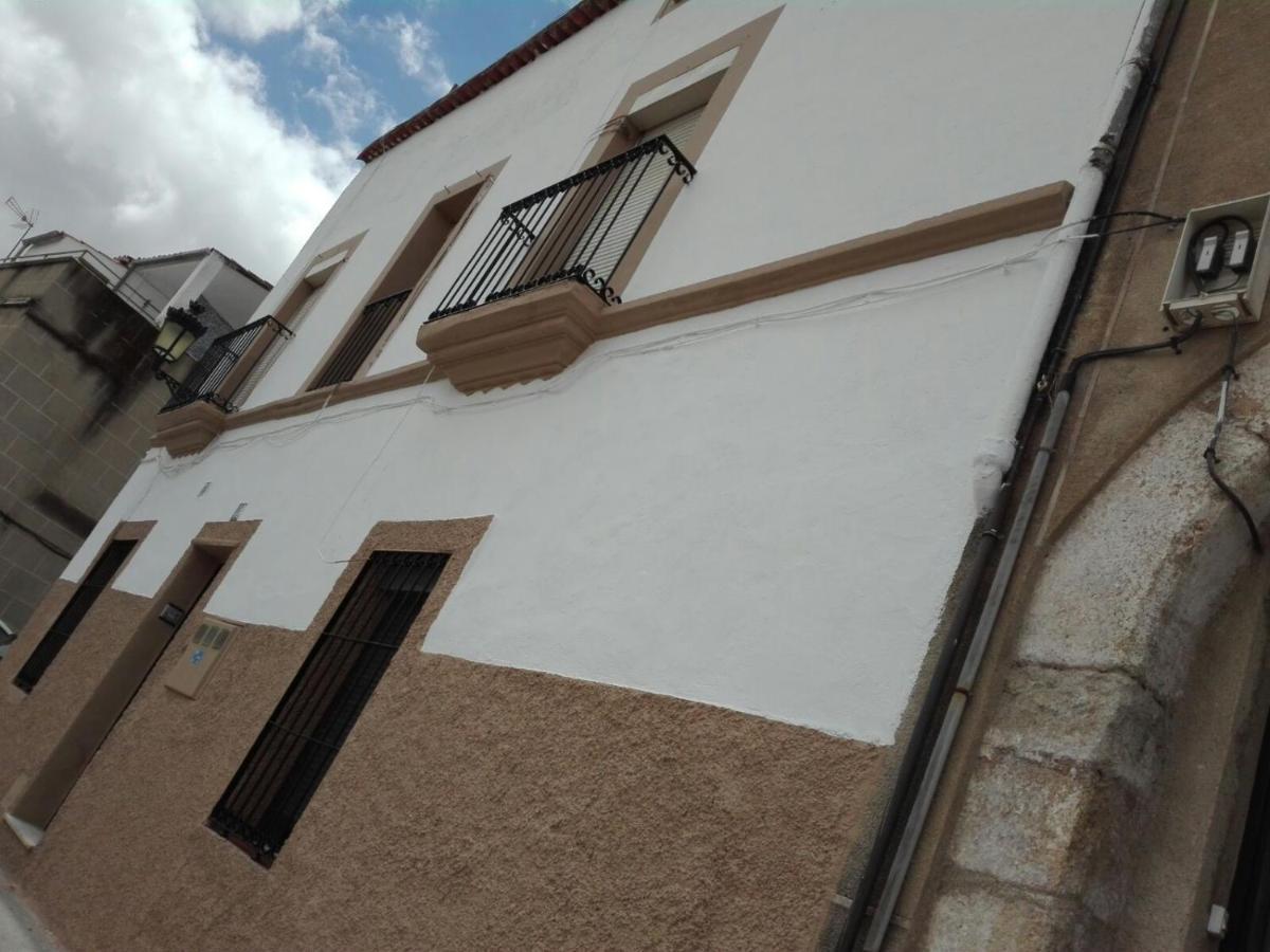 Apartamento Turistico Muralla De Caces Exterior foto